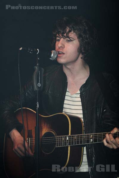 THE KOOKS - 2006-04-03 - PARIS - Nouveau Casino - 